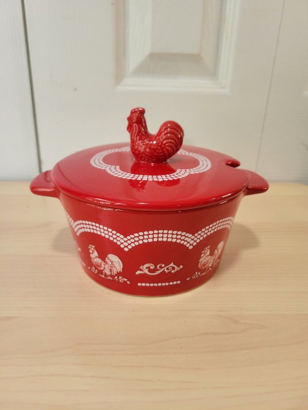 TEMP-TATIONS Doodle Doo Red Ceramic 22oz Lidded Soup Bowl w/ Rooster Handle EUC